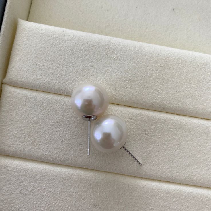 June Pearl Studs